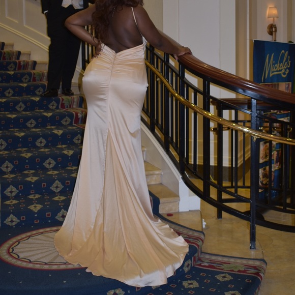 Size 16 Prom Gown with a slit and ruching - Picture 1 of 3